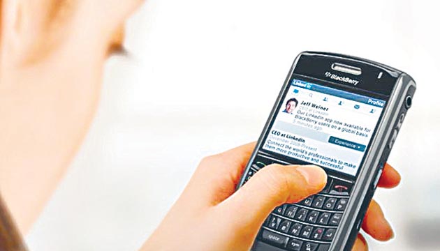 Las redes permiten que los jóvenes tengan contacto con extraños.