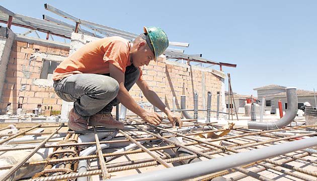 Los trabajadores han solicitado el pago de 45 horas por 40 horas laboradas.(Carlos Lemos)