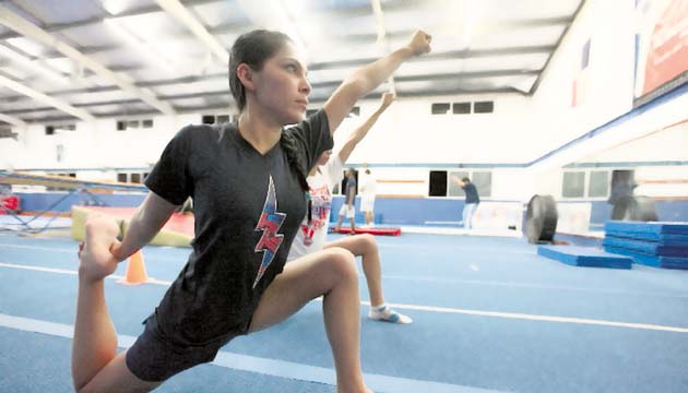 Marcia Arcia es una joven estudiante de turismo que lleva practicando la disciplina desde hace un año y forma parte del grupo de porristas en Veraguas.(Alberto Ortega)
