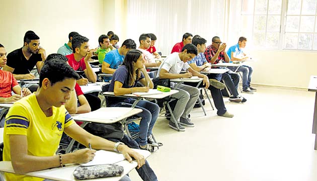 En febrero, el TE solicitó el apoyo para capacitar universitarios.(Víctor Arosemena)