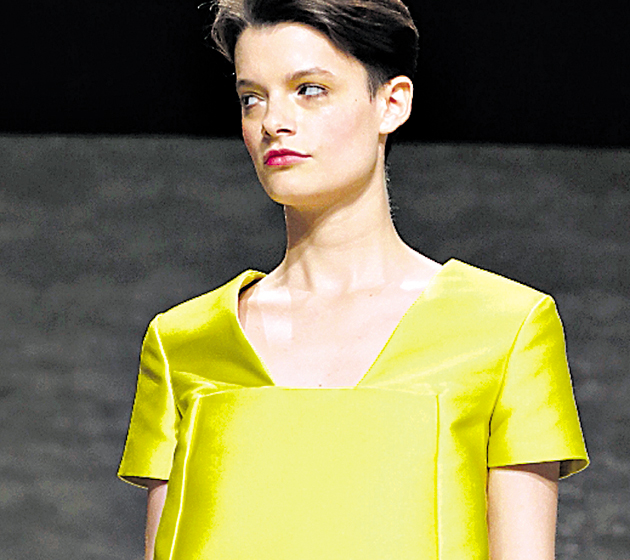 ¡Perfecta!. Se pone de moda la unificación de tonos en los ‘outfits’ sin tanto contraste para conseguir ‘total looks’ homogéneo y sobrio, ir perfectamente combinada.