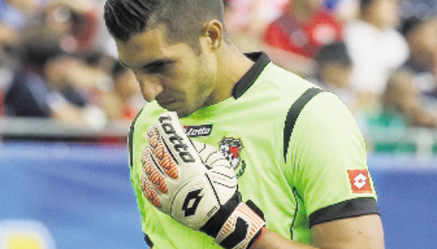 Jaime Penedo dice que ya es hora de que los jugadores tapen bocas