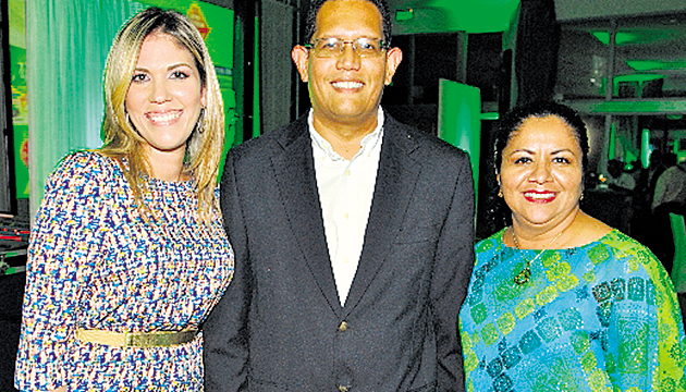2. Gelsis Broce, José Miguel González y Elsa Carrillo.