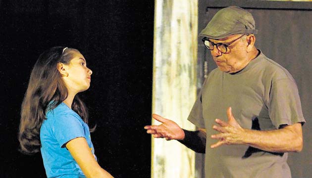 Obra. Ambos, dirigir y actuar son un disfrute para él. Aquí, como actor, en “Niña Bella”.