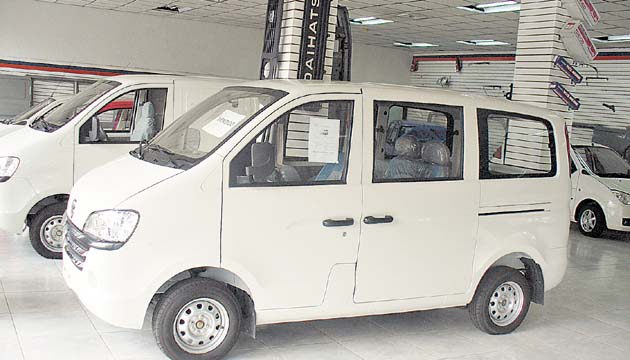 Otra de las marcas que se distribuyen es Hafei, son carros utilizados para transportar mercancía.