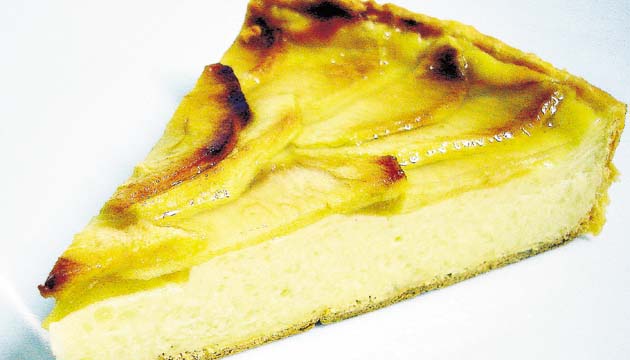 Lo puedes decorar al gusto. Además, puedes pasarle jalea encima.