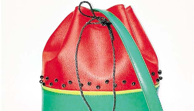 1. Las fusiones del rojo, amarillo y verde son otras de las propuestas de la colección ‘Dulce y ácido’ de esta diseñadora. Esta colección fue creada en solo seis meses.