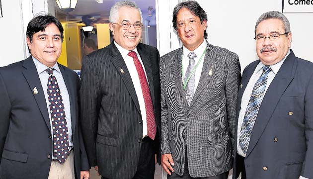 11. Esteban Perdomo, Alberto Bissot, Luis Quirós y Moisés Céspedes.