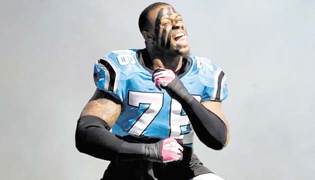 Greg Hardy fue apartado por agredir a su novia.(Archivo)