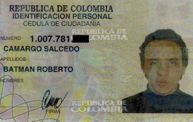 Nombre: Batman Roberto Camargo Salcedo País: Colombia