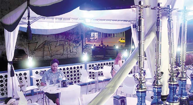 Las pipas de agua o cachimbas cuentan con sabor a granadina.