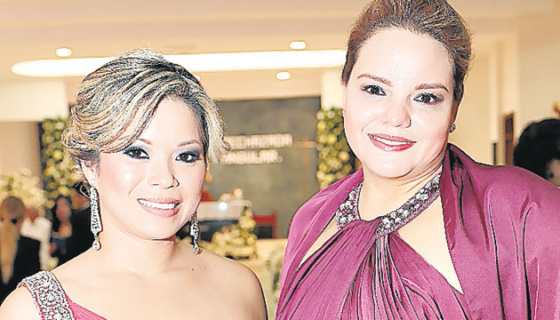 4. Giniva Santamaría y María Elena Moreno.