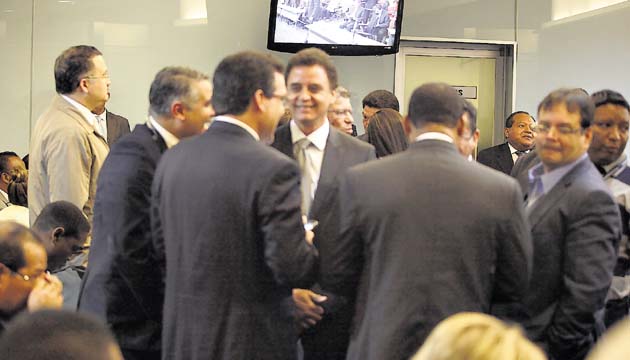 La presencia del excandidato Gerardo Solís llamó la atención. Se mantuvo sin dar declaraciones.