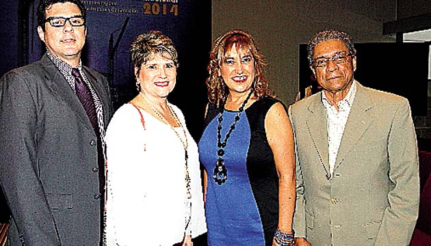 2. Elías Dawson, Dora de Morales, Julia Ema Granda y Daniel Esquivel.