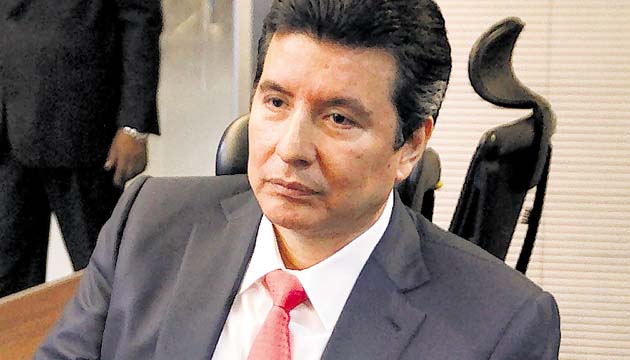 Una subcomisión de la Asamblea separó al magistrado.