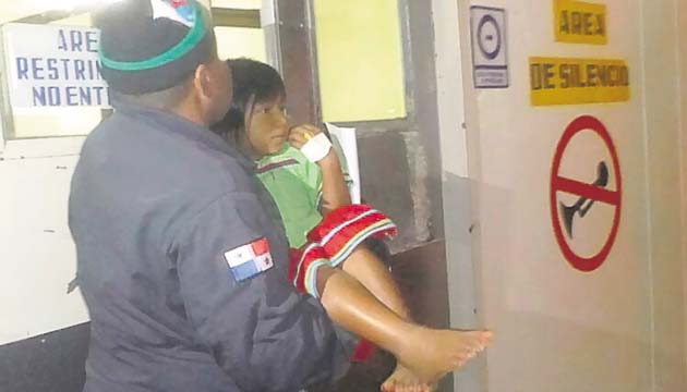 Lorena Lisbeth Bejerano fue llevada al hospital José D. de Obaldía.(José Vásquez )