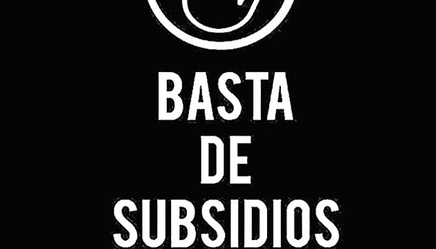 @pocker28573: PMG es un criminal que asesina por la espalda y es un cabrón muy cobarde.
