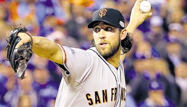 Madison Bumgarner permitió una carrera en 21 episodios de labor.(AP)