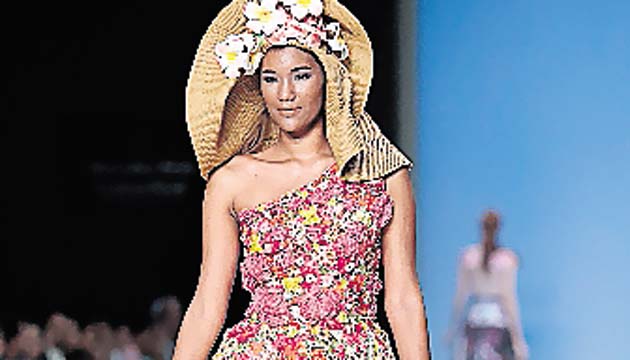 Moisés Sandoya mostró flores.