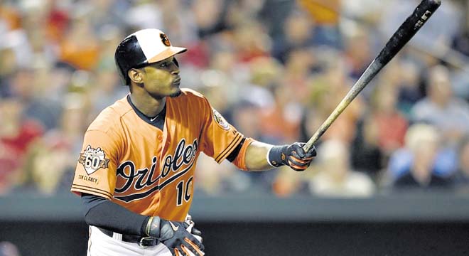 Adam Jones es una de las figuras actuales de los Orioles.(AP)