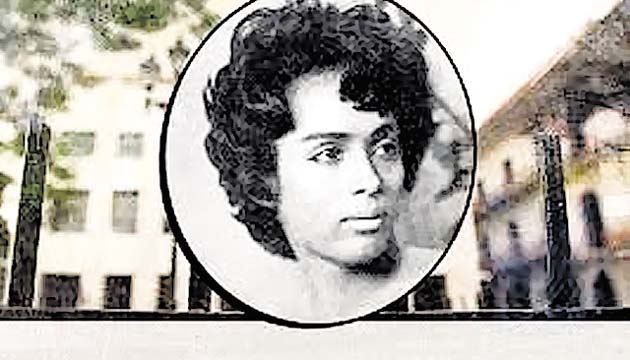 La patria se fue, como siempre se ha ido, con su camisa blanca y la corbata azul de adolescencia, con el civismo juvenil de su paso, y el fértil batallón de sus arterias. Diana Morán
