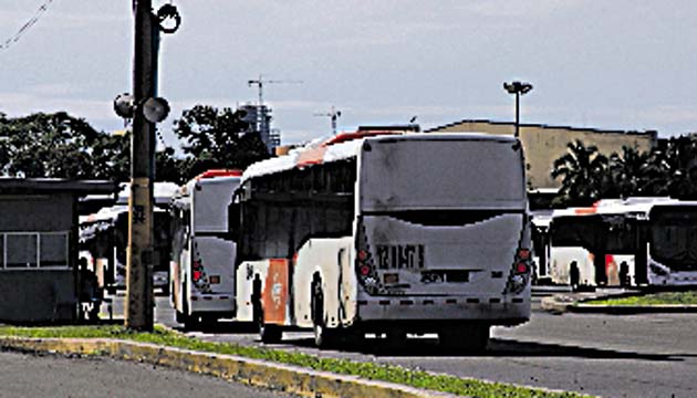 Desvíos de rutas por celebración de los desfiles