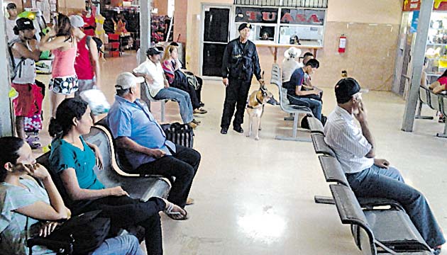 Además, la terminal tiene muchas carencias en su infraestructura.(Thays Domínguez )
