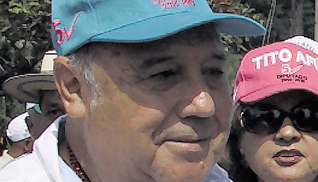 No te preocupes, sigue adelante...Vamos a darnos un abrazo
