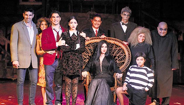 Elenco de “Los Locos Addams, el musical”, de TopLine Events.