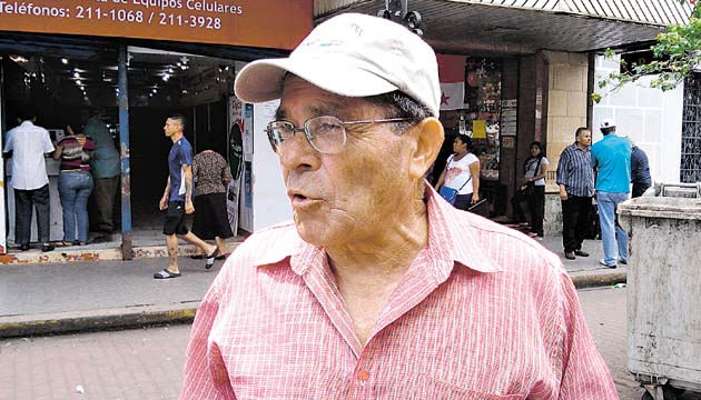 Carlos Marín / Trabajador
