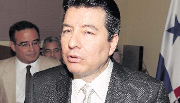 Moncada Luna adquirió bienes con préstamos