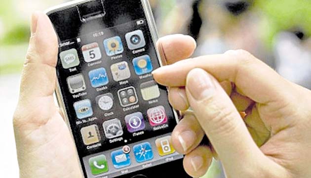 El uso de las apps es lo que más descarga una batería. Inclusive cuando no las estamos usando, algunas de ellas permanecen conectadas y en funcionamiento. Hay que asegurarse de que las aplicaciones están desactivadas y las redes wifi y GPS también.