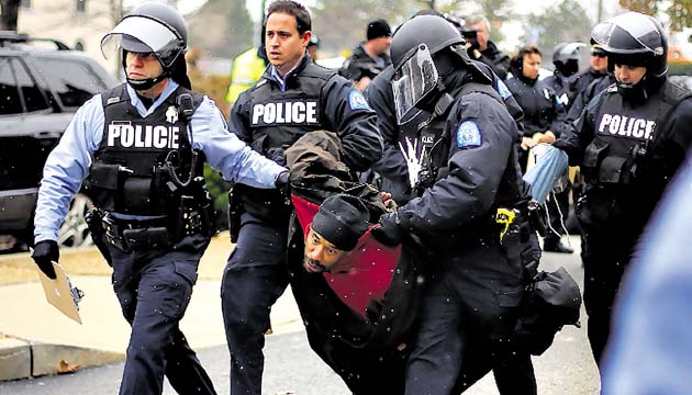 Varias personas fueron arrestadas.(AP)