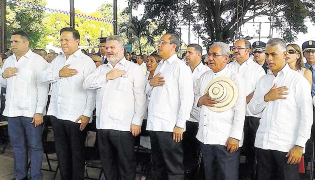 El presidente Varela presidió actos protocolares ayer en La Chorrera.(Pablo Castillo M.)