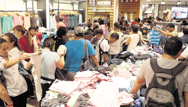 Las ofertas fueron aprovechadas por panameños y foráneos.