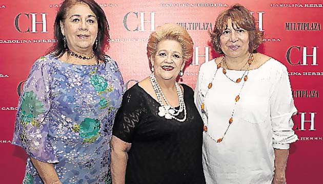 9. Irma de Araúz, Zanya de López y Adela Mendoza.