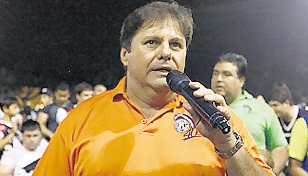 “Les inculcamos a los muchachos el valor del esfuerzo, en el que no importa que juegues, tienes que ser el mejor. Si tu trabajo es cargar agua, sé el mejor cargador de agua de esta liga”, Roberto Roy, “head coach” de los Owls.