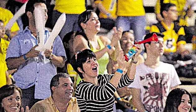 La fanaticada aurinegra celebró la gran victoria.