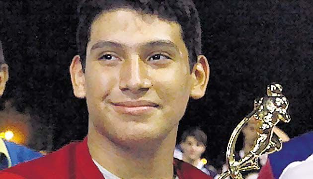 Mario Guerrero: Miembro del equipo de los Spartans de La Salle. Guerrero fue escogido como el Novato del Año. Entre sus números destaca que quedó entre los líderes en el apartado defensivo con 44 “tackles” y un “sack”.
