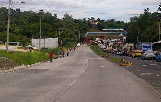 El accidente provocó un tranque descomunal. Foto/@franrodj0202