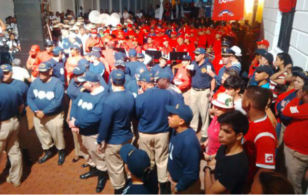 El Cuerpo de Bomberos de Panamá participó de las dianas. Foto/Cortesía de la Presidencia