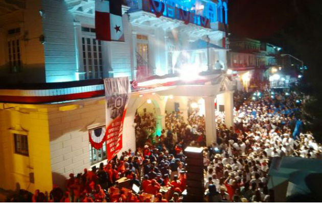 Las fiestas continuarán mañana con los honores a la bandera y un nuevo desfile en todo el país. Foto/Cortesía de la Presidencia