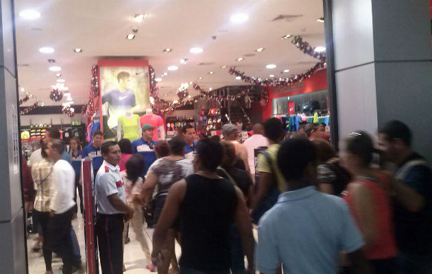 Black Friday Albrook. Foto/@Maite1805