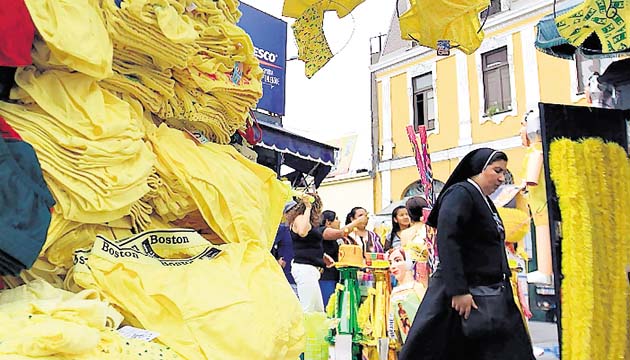 7. Ambiente festivo en la Bolsa de Valores de Nueva York.