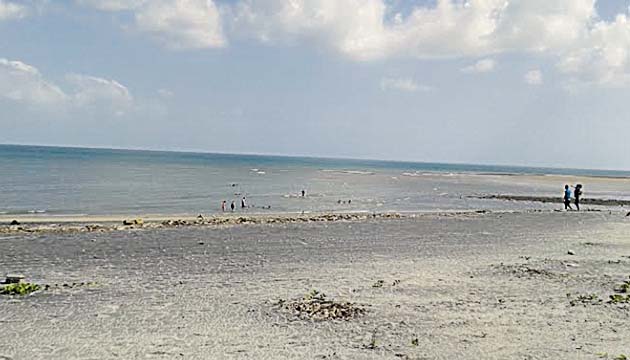 Garantizan seguridad. En las principales playas de Panamá Oeste, tales como San Carlos, Santa Clara, Río Mar, Punta Barco, Coronado, Gorgona y Punta Chame habrá personal del Sinaproc de socorro, rescate y guardavidas, como parte de los operativos que se llevan a cabo en cada provincia.
