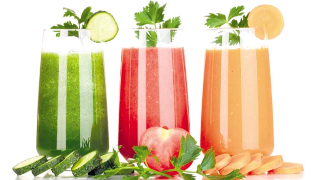Los jugos naturales son los más recomendables.(Archivo.)