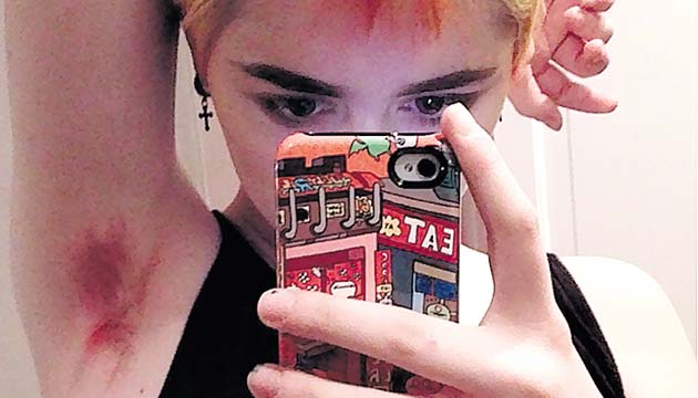 Miley Cyrus no se quedó con las ganas y probó.