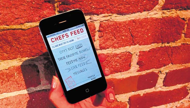 Ofrece recomendaciones de platos, comidas y cenas que no provienen de otros usuarios, sino de una comunidad de chefs con la reputación necesaria para formar parte de esos contenidos certificados que pueden garantizar cierta calidad.