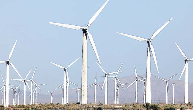 La energía eólica es una de las alternativas en generación.(Archivo)