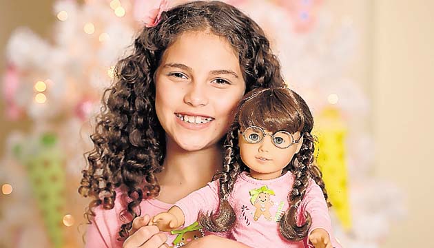 Jugar con muñecas favorece el desarrollo de los niños y niñas.()